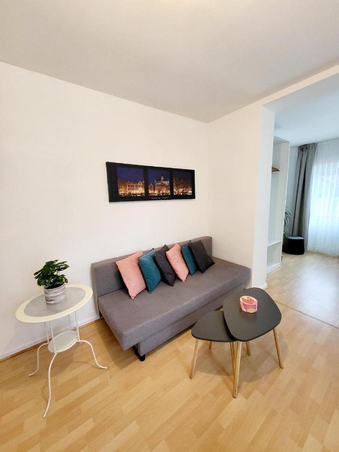 Studio Alicia, Idealement Situe Etterbeek Esterno foto