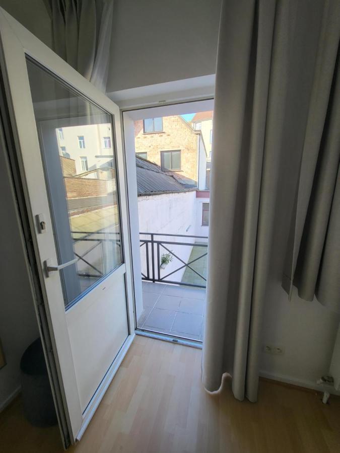 Studio Alicia, Idealement Situe Etterbeek Esterno foto